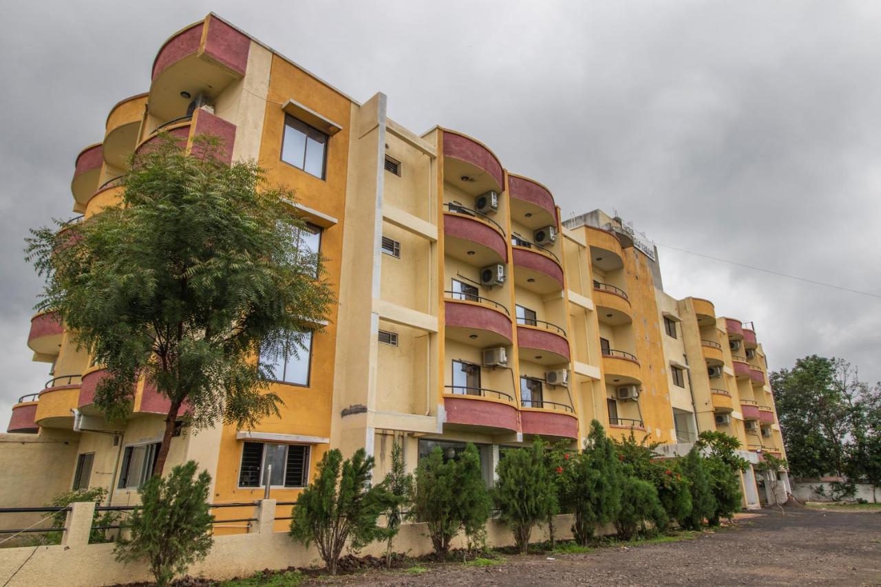 Hotel Yogiraj Palace Shegaon Exterior foto